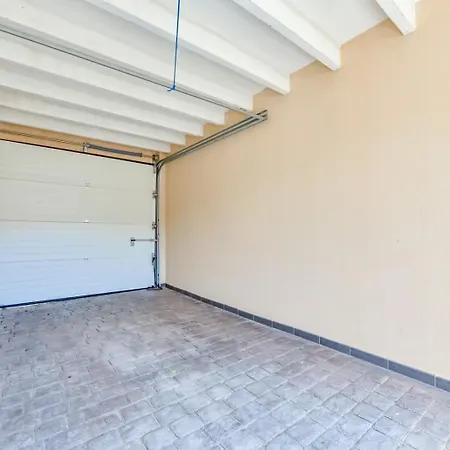 Guzman - Dora كاليبي