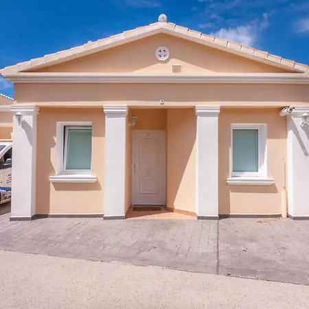 Villas Guzman - Dora Calp