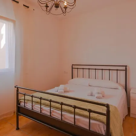 Ferienhaus Villas Guzman - Dora *