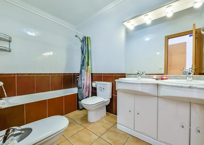 Guzman - Dora 別荘 カルプ